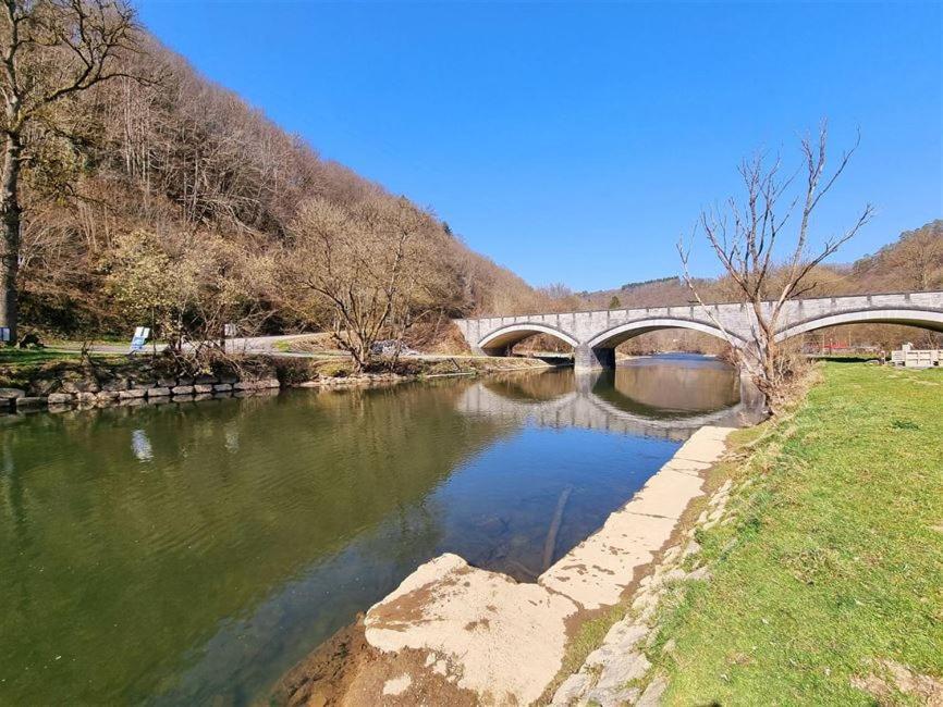 Auberge De La Lesse Celles  Екстер'єр фото