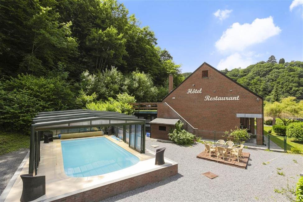 Auberge De La Lesse Celles  Екстер'єр фото