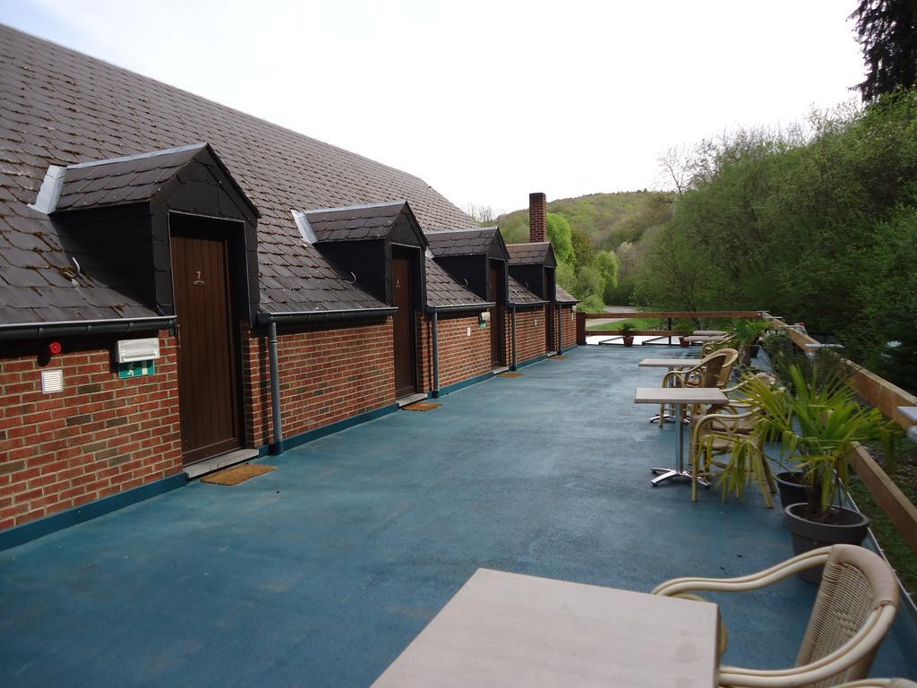 Auberge De La Lesse Celles  Екстер'єр фото