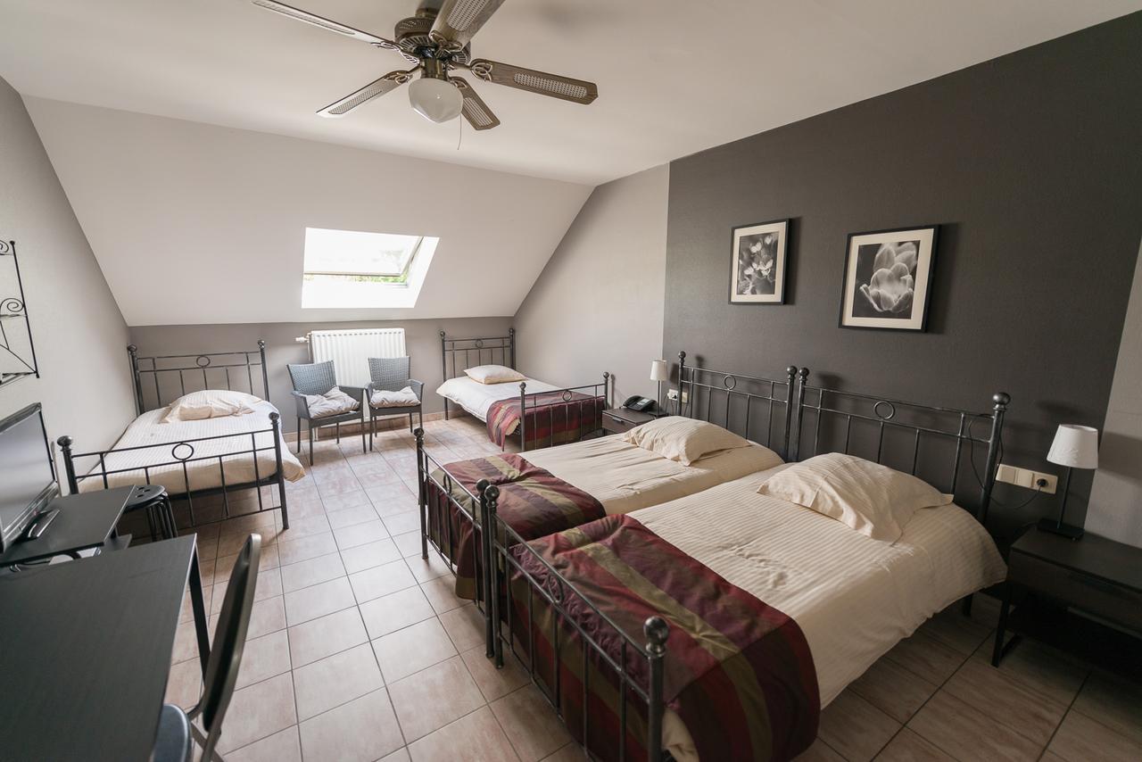 Auberge De La Lesse Celles  Екстер'єр фото