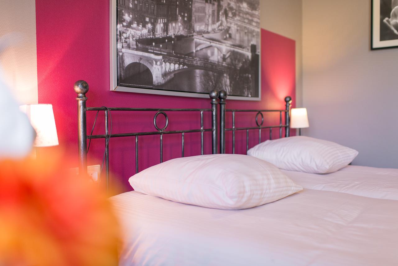 Auberge De La Lesse Celles  Екстер'єр фото