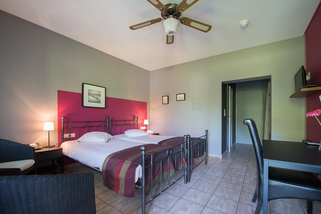 Auberge De La Lesse Celles  Екстер'єр фото