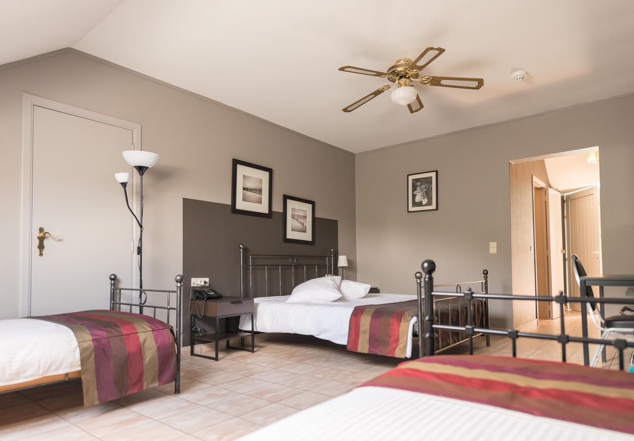 Auberge De La Lesse Celles  Екстер'єр фото