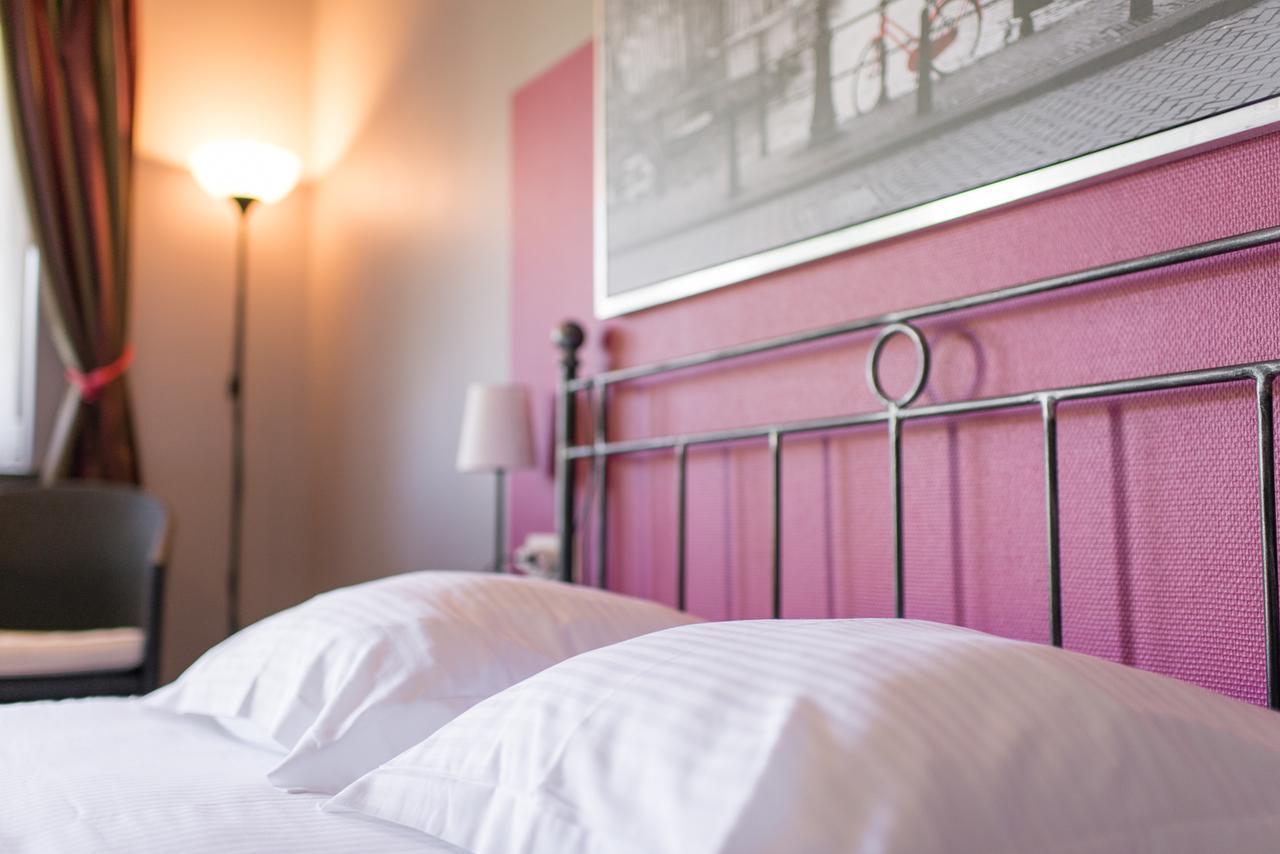 Auberge De La Lesse Celles  Екстер'єр фото